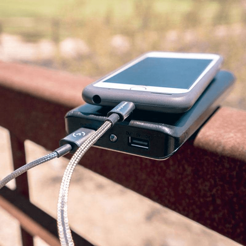 croma iphone charger