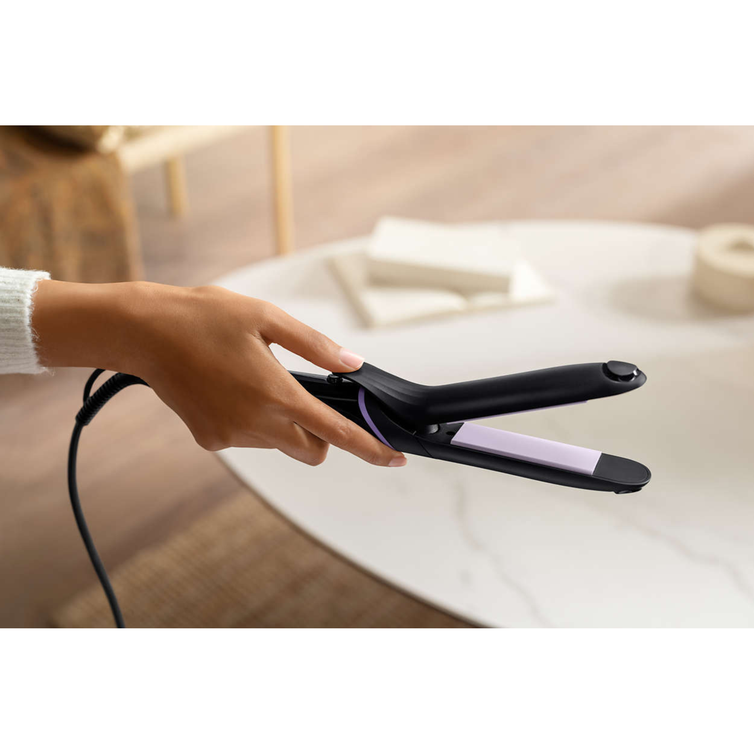 Buy Philips 5000 Hair Multi Styler (3 Attachments, Ceramic Plating, BHH816/00, Black) Online - Croma Buy Philips 5000 Hair Multi Styler (3 Attachments, Ceramic Plating, BHH816/00, Black) Online - Croma