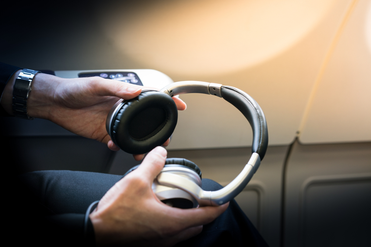  types of noise cancelling headphones available 