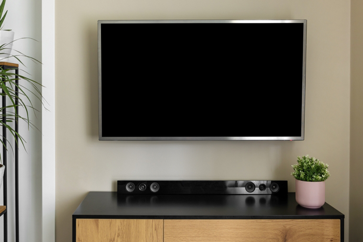  LED Tv with soundbar 