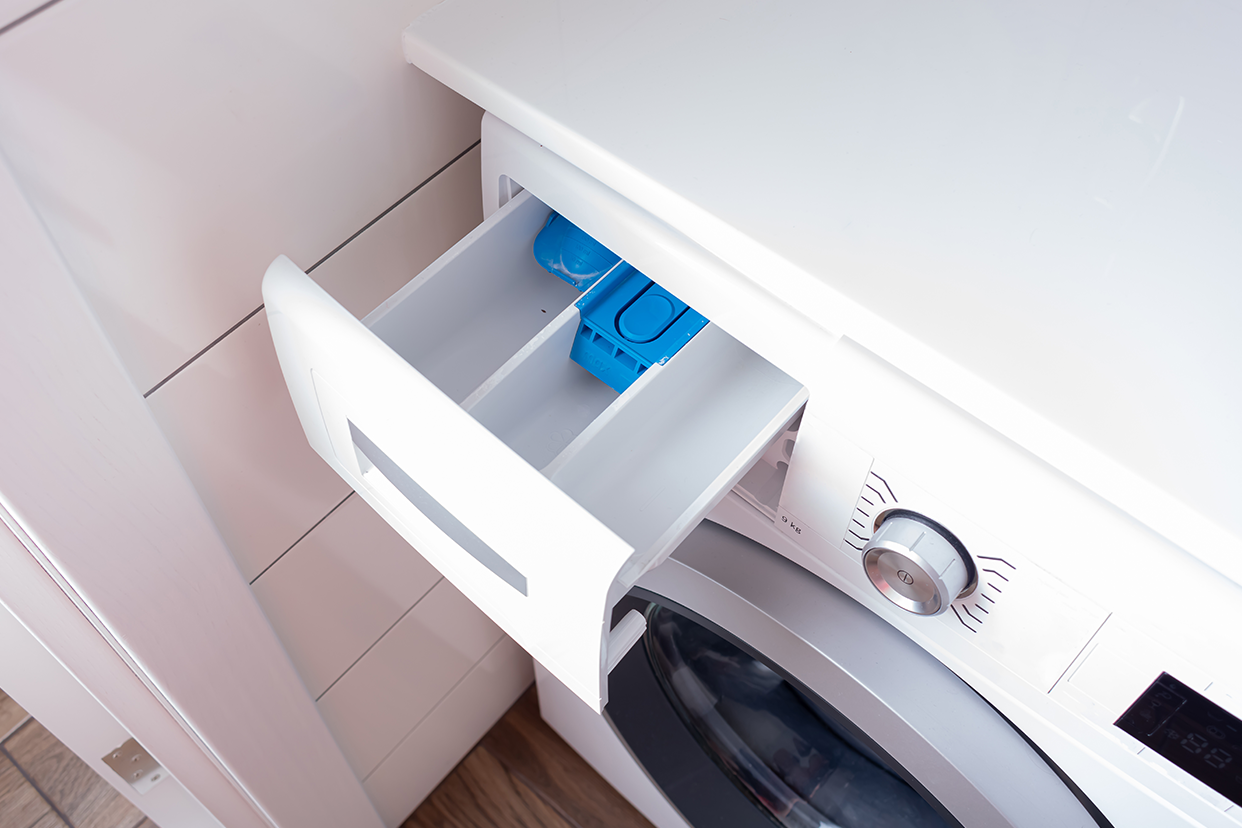 Detergent slot in washing machine