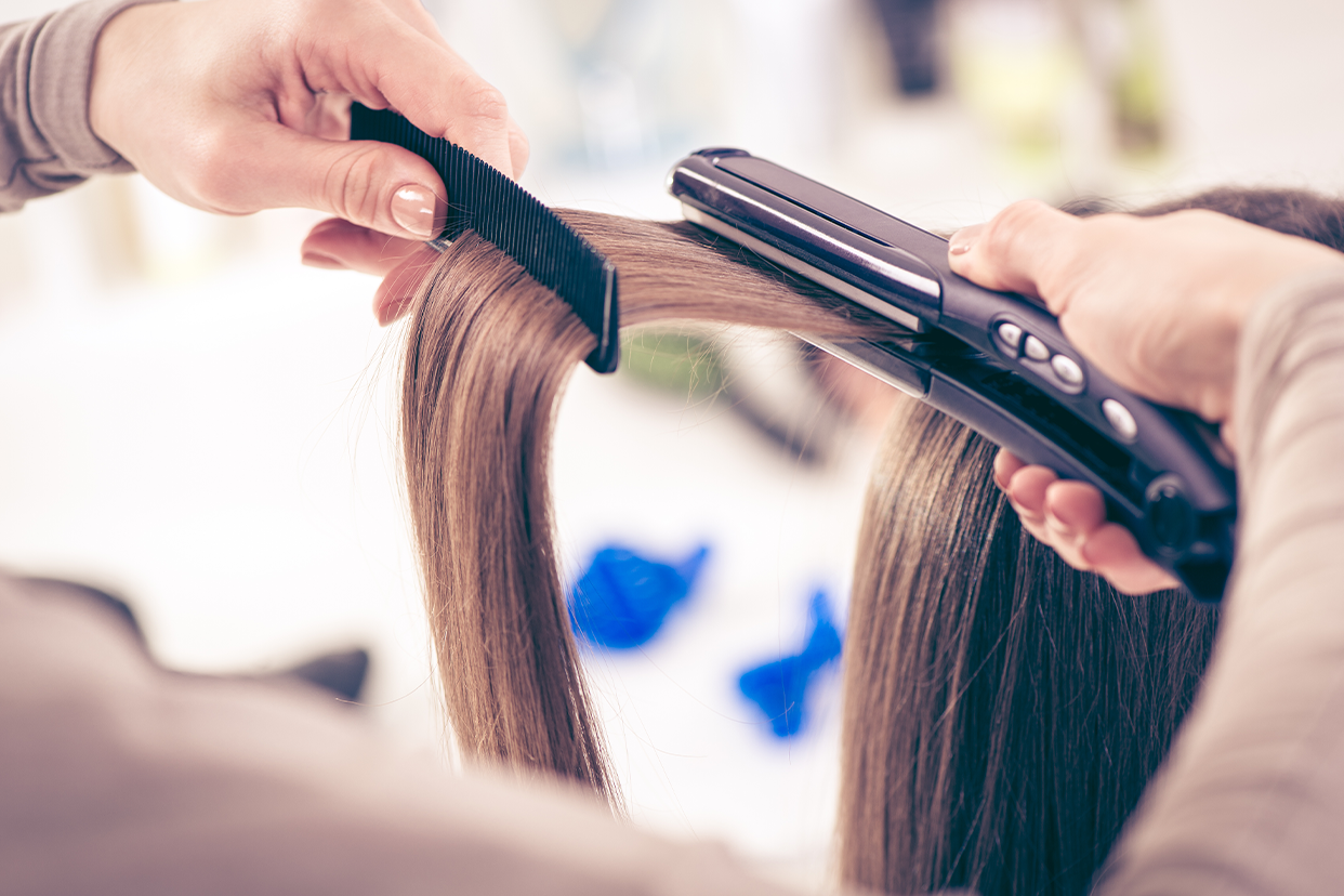  hair straighteners vs hair brush 