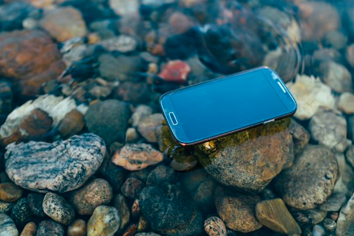  remove water from phone speaker 